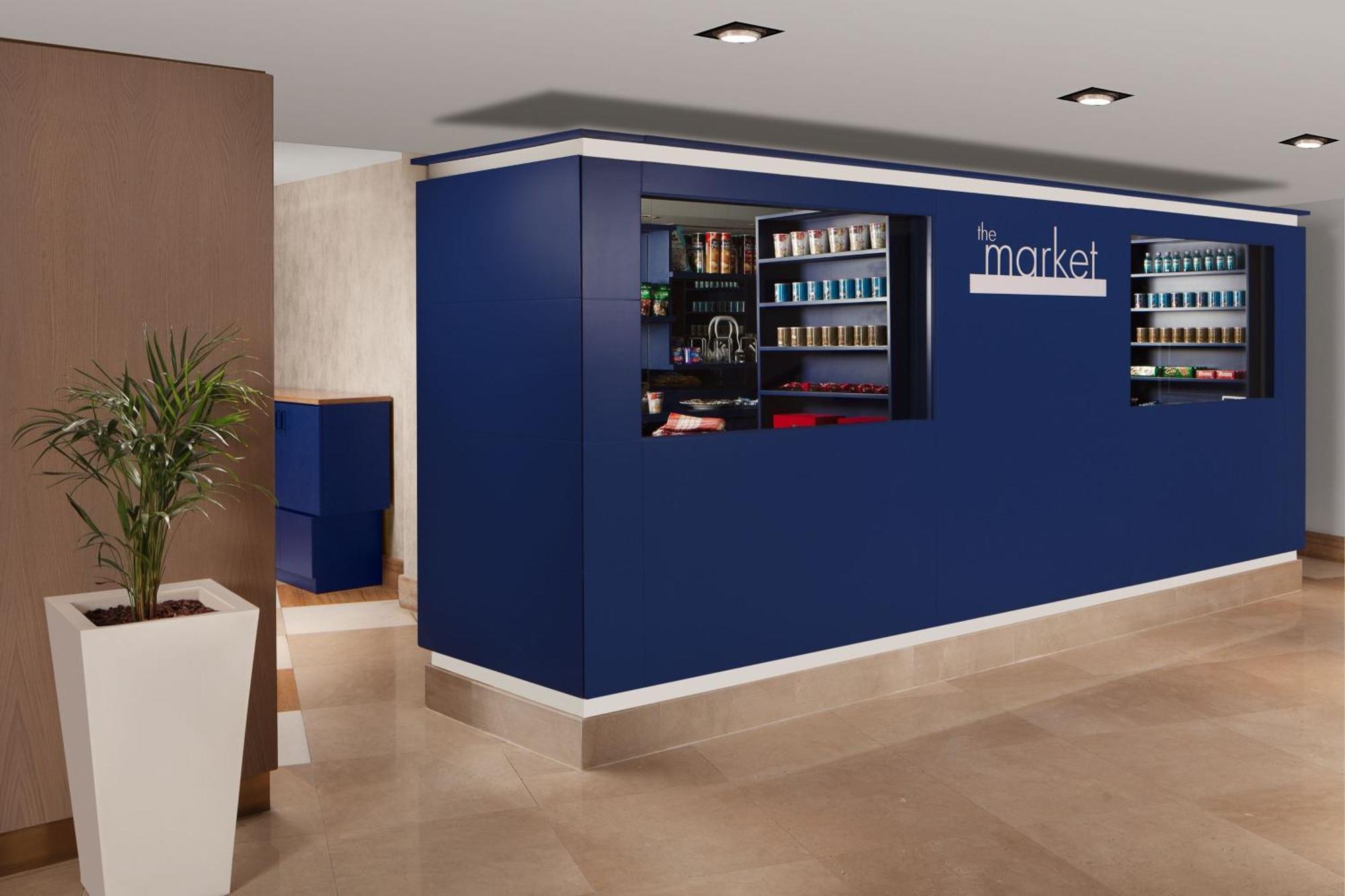 Delta Hotels By Marriott Istanbul West Экстерьер фото