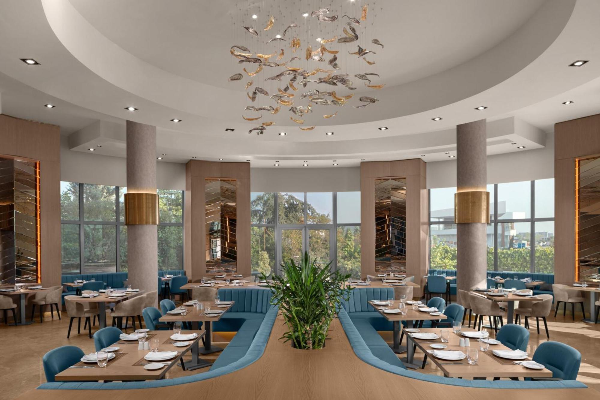 Delta Hotels By Marriott Istanbul West Экстерьер фото